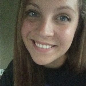 Meet your Posher, Caroline